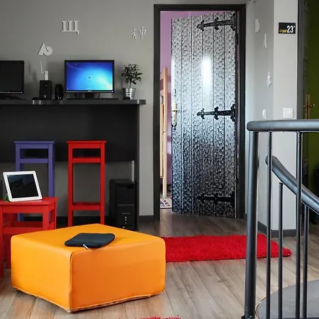 360度住宿加咖啡旅舍 *