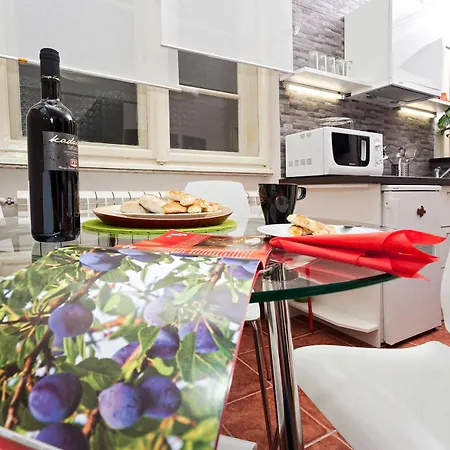 360度住宿加咖啡旅舍 *