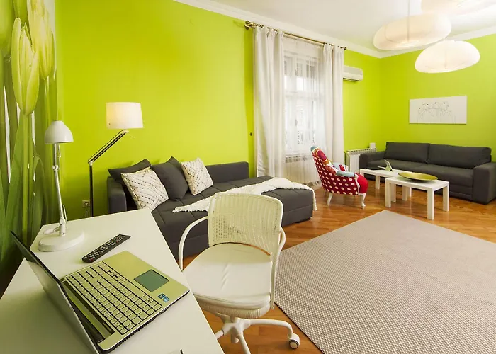 Bed&coffee 360° Hostel *